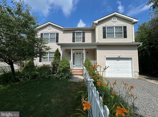 314 MOHAWK TRAIL, BROWNS MILLS, NJ 08015