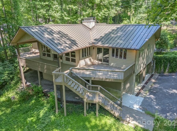 1 Sleepy Hollow Drive, Maggie Valley, NC 28751