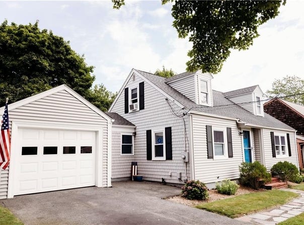 19 Bliven Avenue, Bristol, RI 02809