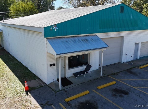 134 W 8th Street, Eldon, MO 65026