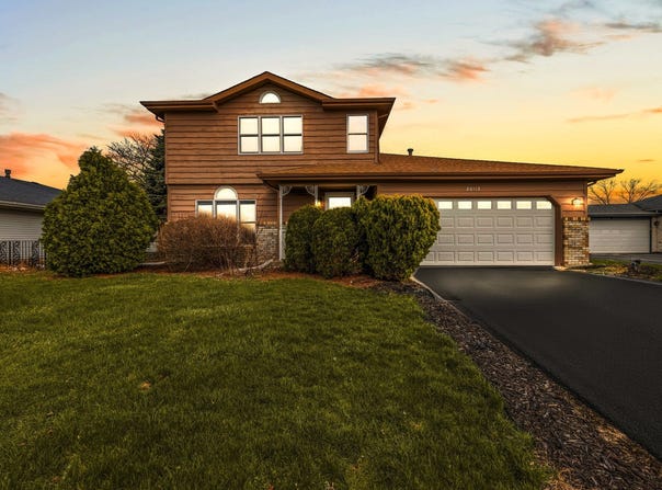 20113 Lake Lynwood Drive, Lynwood, IL 60411