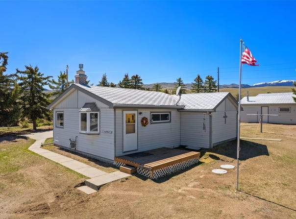 2 Blackman Street, Silver Star, MT 59751