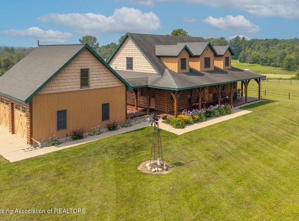 10153 Scipio Highway, Vermontville, MI 49096