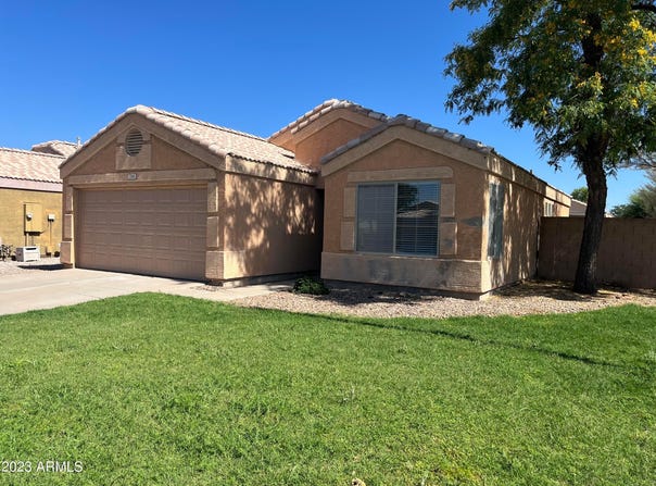 1744 E ROBIN Lane, Gilbert, AZ 85296