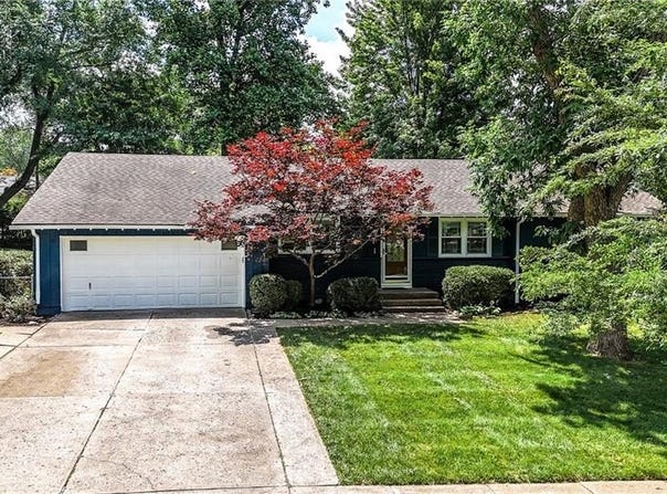 6023 W 85th Street, Overland Park, KS 66207