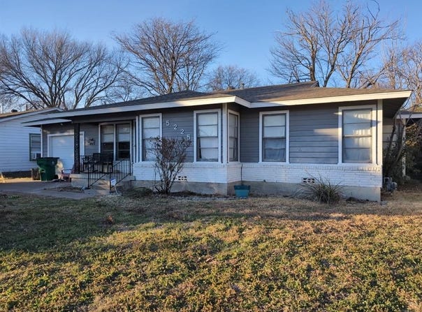 5225 Stephanie Drive, Haltom City, TX 76117