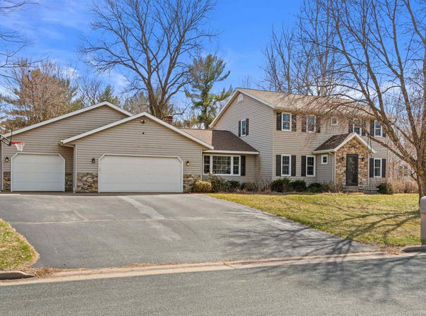 801 Brentwood Drive, Port Edwards, WI 54469