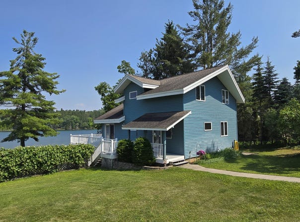 2623 W Dixon Lake Drive, Gaylord, MI 49735