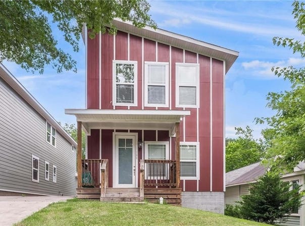 306  S College  AVE, Fayetteville, AR 72701