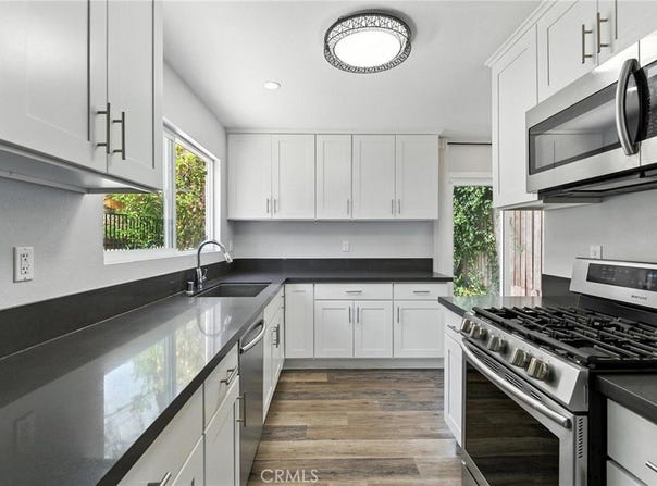 5439 S La Cienega Boulevard, Ladera Heights, CA 90056