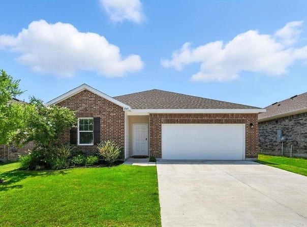 1545 Shadow Hawk Drive, Fort Worth, TX 76052