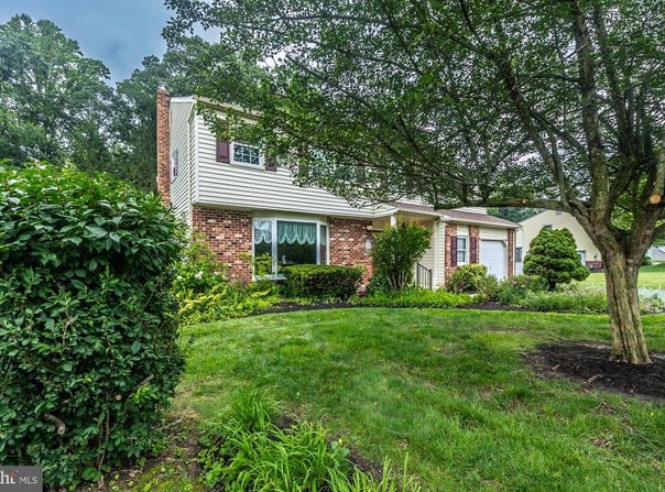 106 NOEL CIR, EXTON, PA 19341