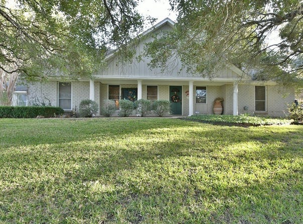 101 Oak Hill Drive, Brenham, TX 77833
