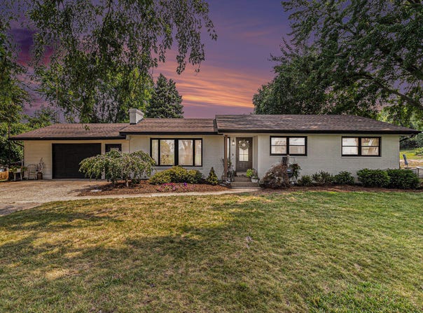 21210 8th Avenue, Conklin, MI 49403