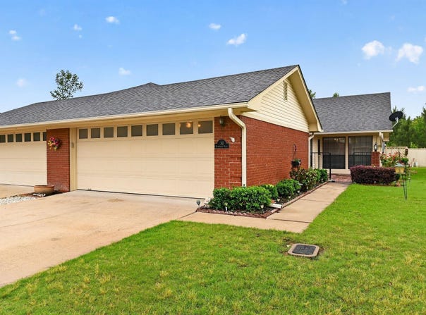 30 Summerset Place, Pine Bluff, AR 71603
