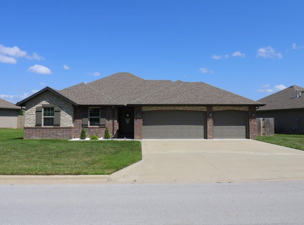 1224 S Mulberry Avenue, Springfield, MO 65802
