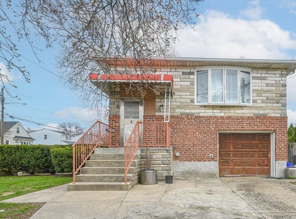 97 Arlington Avenue, Valley Stream, NY 11580