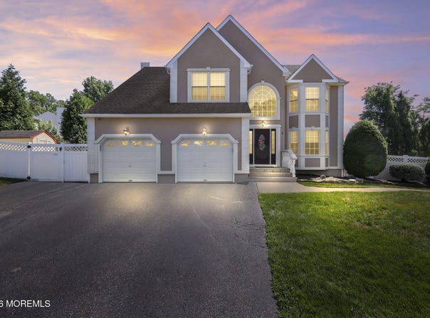 7 Boyd Road, Hazlet, NJ 07730