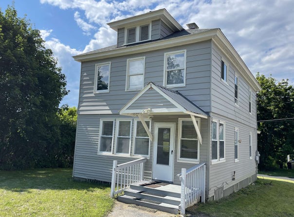 14 Hartford Street, Claremont, NH 03743