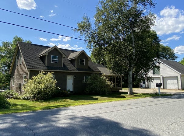 1690 River Road, Clinton, ME 04927