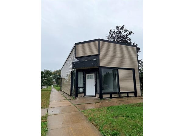 1449 B Avenue NE, Cedar Rapids, IA 52402