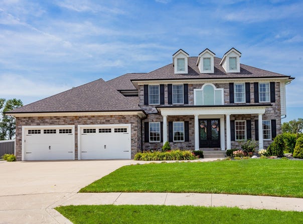 726 Stonegate Court SW, Altoona, IA 50009