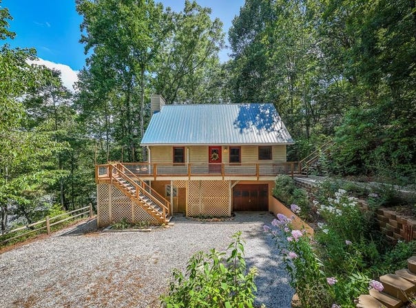 235 Cszonka Rd, Franklin, NC 28734