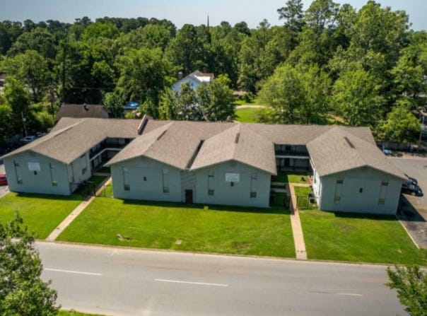 818 W 28th Avenue, Pine Bluff, AR 71603