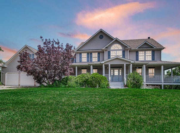 431 Creekwood Drive, Valparaiso, IN 46383