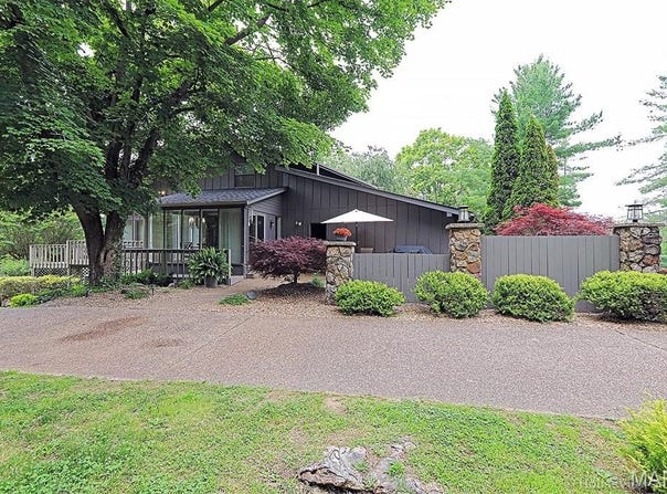 166 S Redbud Lane, Jackson, MO 63755