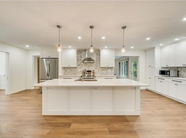 148 Hoyt Street, Hudson, WI 54016