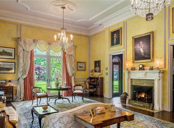 14 Leroy Avenue, Newport, RI 02840