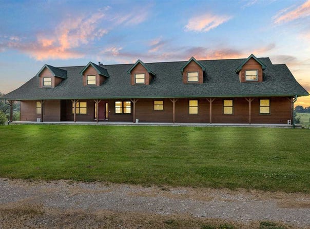 660 Garfield Rd, WestBranch, IA 52358