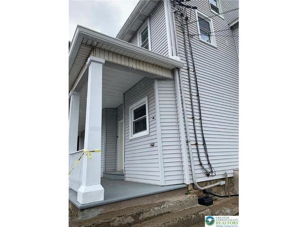 5878 Sullivan Trail unit: B, PEN ARGYL, PA 18064