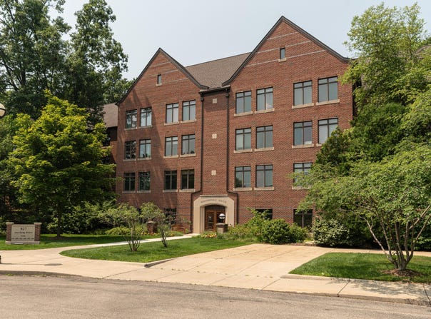 827 Asa Gray Drive, Ann Arbor, MI 48105