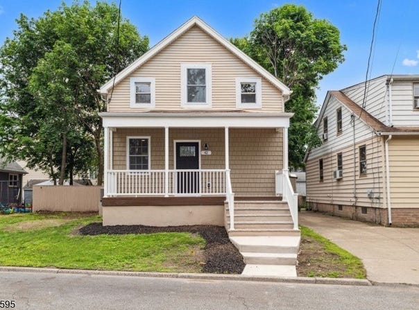 42 Parkway, Wallington Boro, NJ 07057-1029