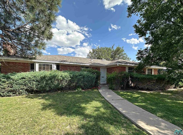 2201 Barnett Drive, Roswell, NM 88203