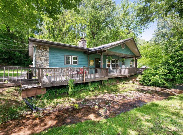 104 Riddle Cove Road, Maggie Valley, NC 28751