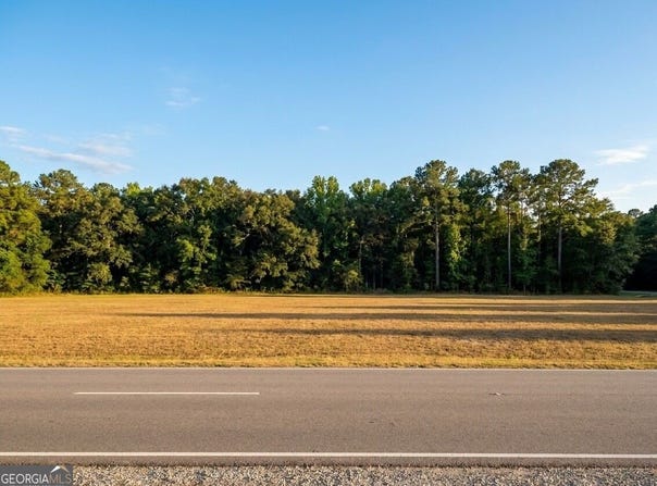 17 N highway, Awendaw, SC 29429