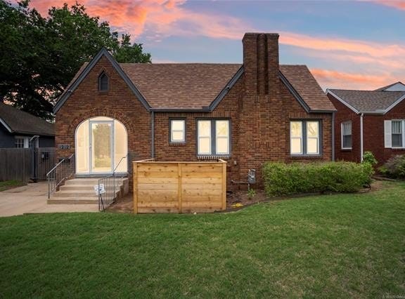 1212 S Knoxville Avenue, Tulsa, OK 74112