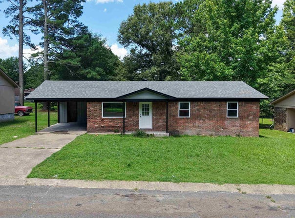 1426 MIMOSA, Malvern, AR 72104