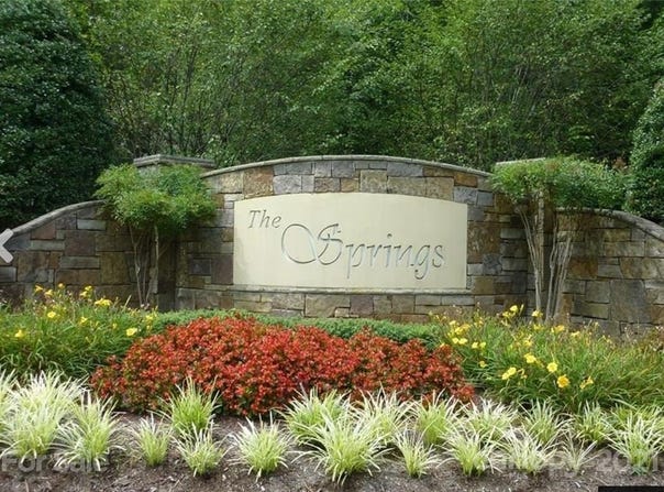 159 Wyle wood Loop unit: 38, Denton, NC 27239