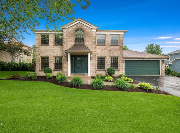 4488 Basswood Drive, Lisle, IL 60532