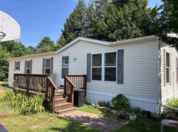 3 Pierce Lane, Loudon, NH 03307