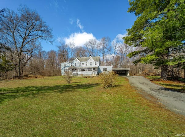 166 Brookside Farms, Newburgh, NY 12550