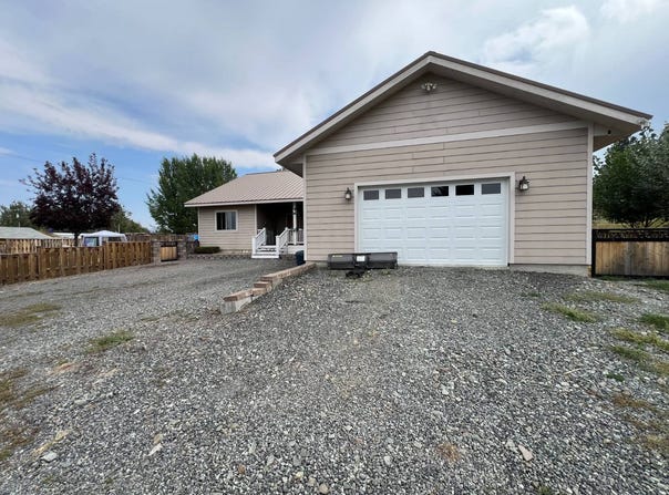 104 D Avenue, Seneca, OR 97873