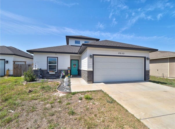 2050 Admiral Lane, Aransas Pass, TX 78336