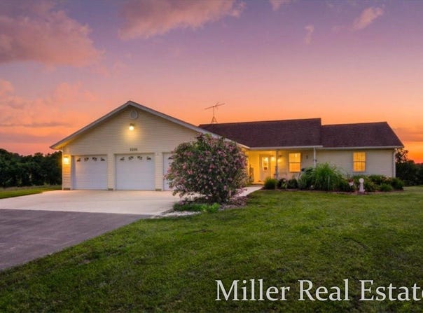 2200 Barber Road, Hastings, MI 49058
