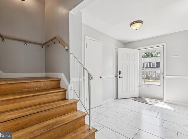 1422 FLAGSHIP DRIVE, WOODBRIDGE, VA 22192