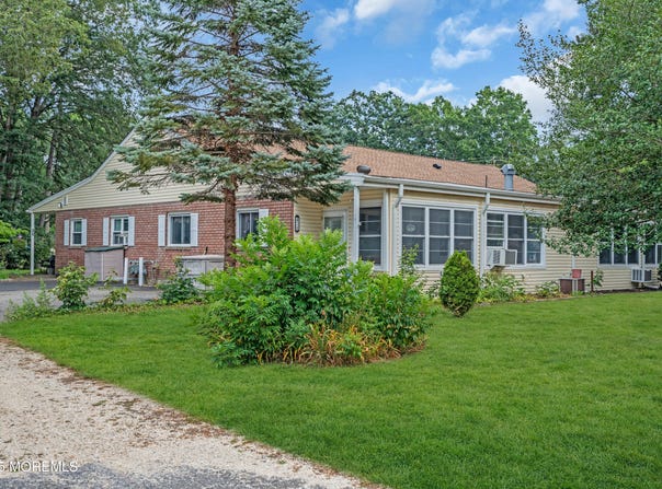 2 Elm Street, Toms River, NJ 08757